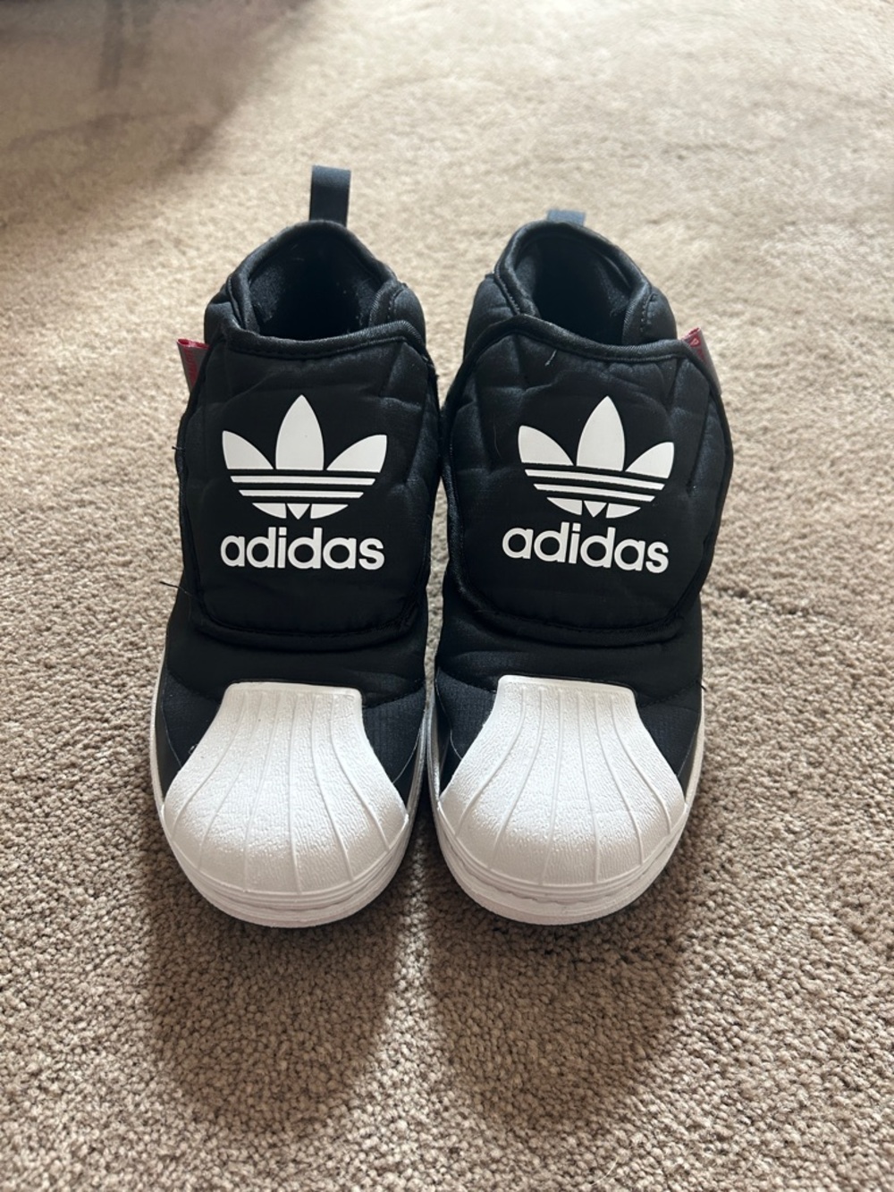 EUC adidas Kids Black & White insulated Shell-Toe Slip-On Sneakers, kids size 2